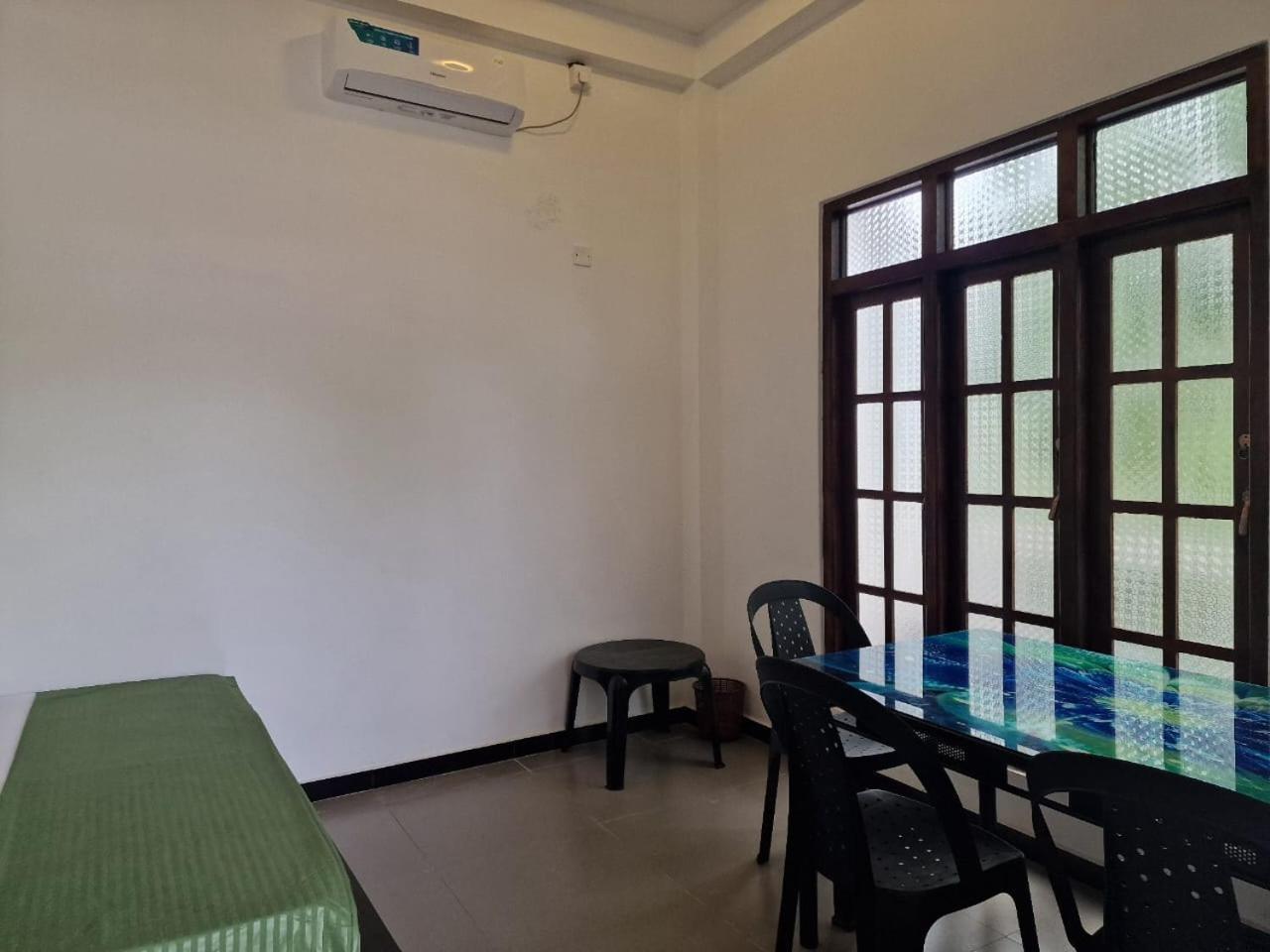Javi Holiday Home Trincomalee Exterior foto